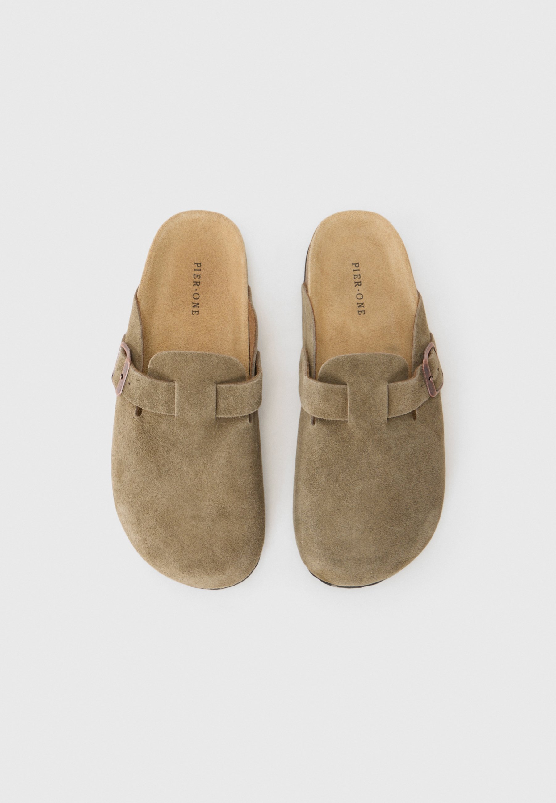 Pantoufles unisexes en cuir Pier One - kaki