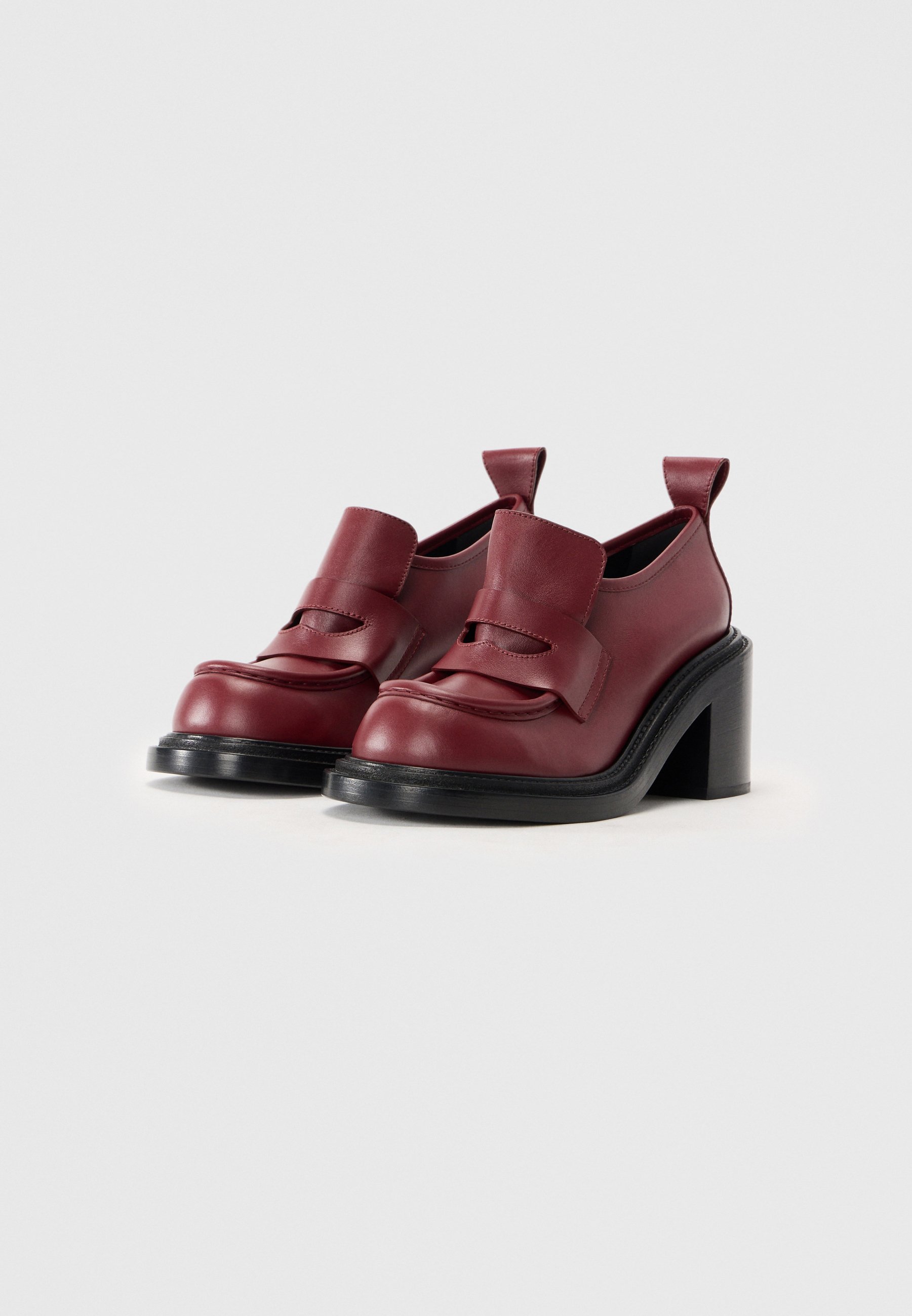 Escarpins MOSCHINO - vin
