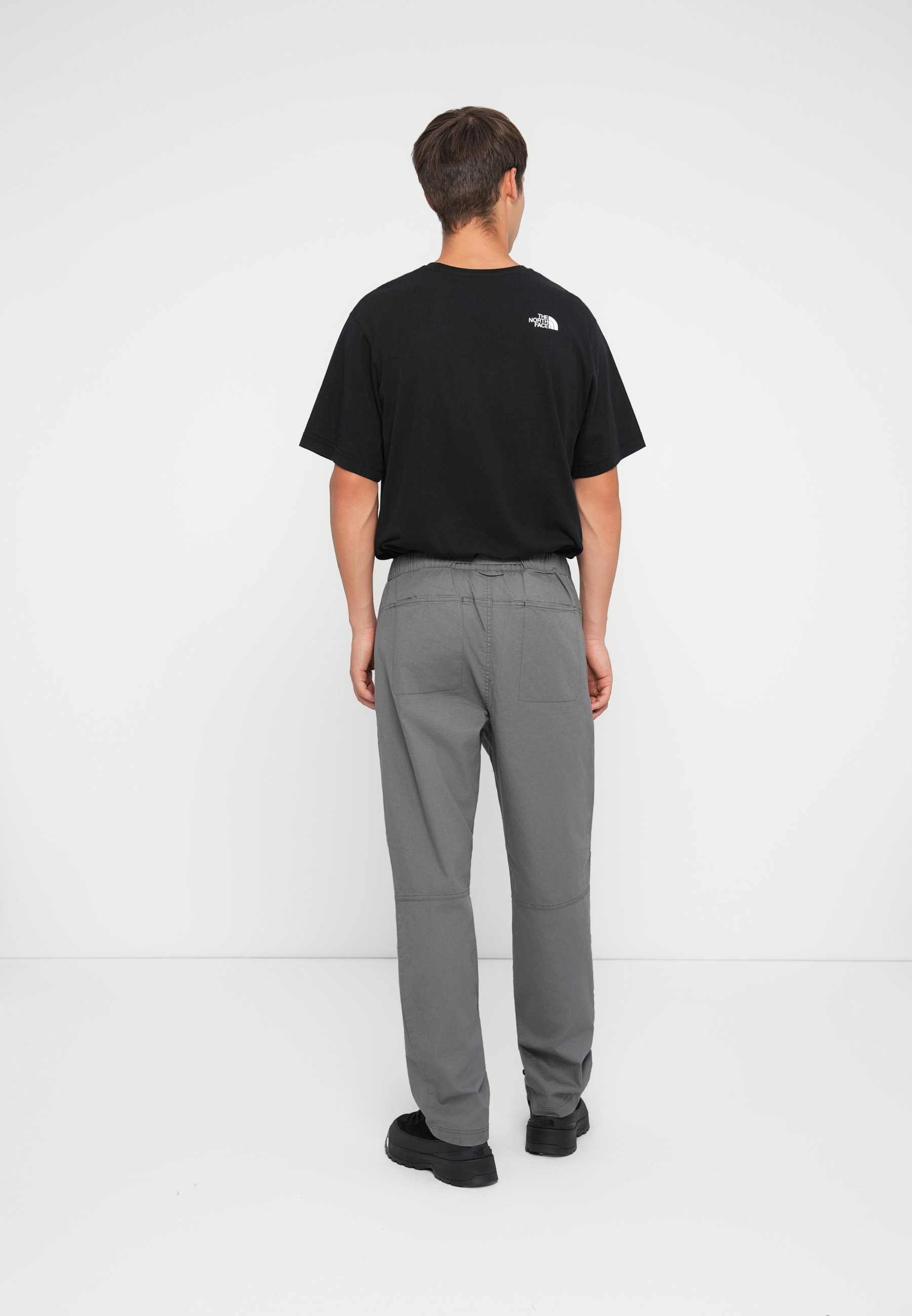 The North Face BETA UTILITY BELTED PANT - Broek - gerookt parelmoer