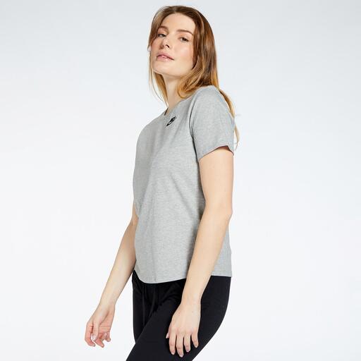 Clubul de îmbrăcăminte sportivă Nike
