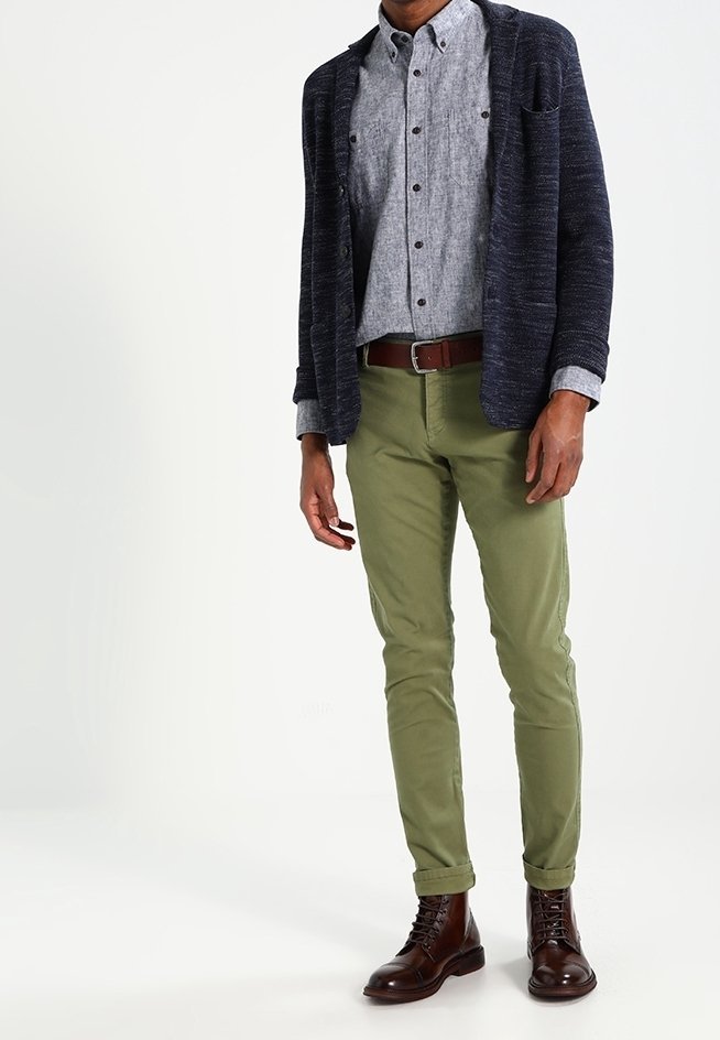 Chinos pour homme sélectionnés - olive