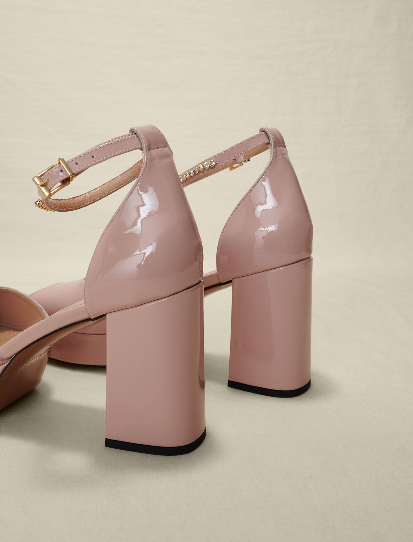 Roze lakleren sandalen met hak