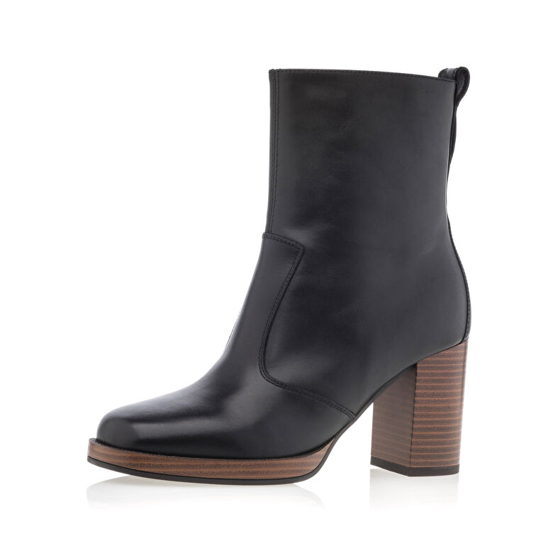 Botas negras de mujer / Botines