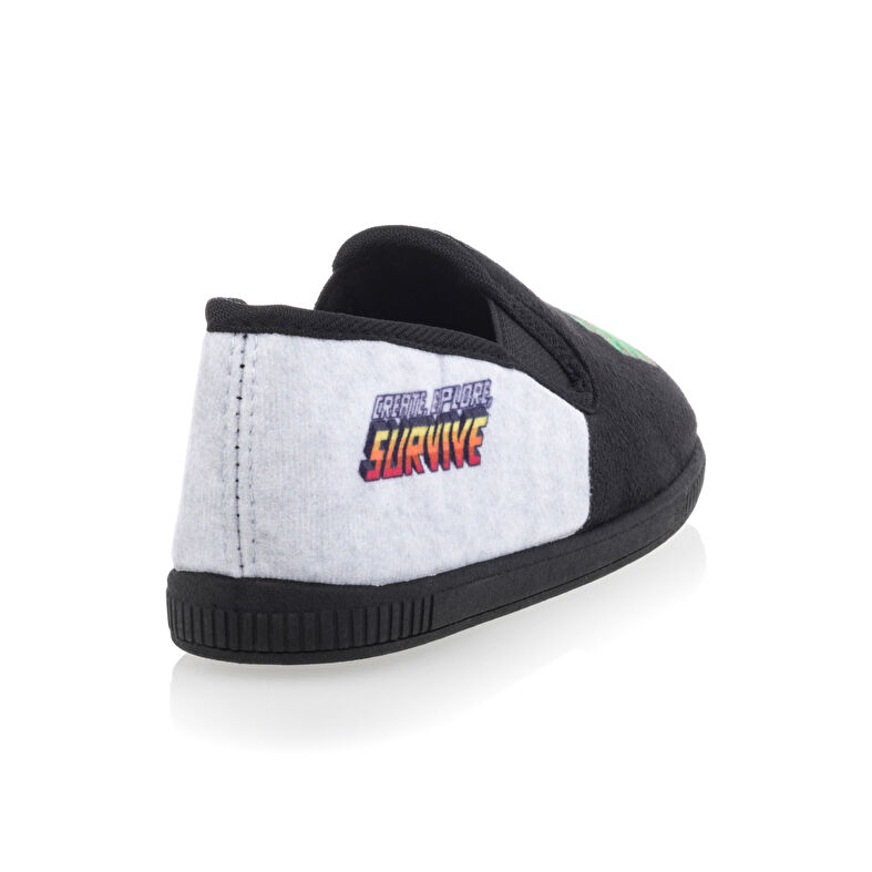 Pantuflas negras para niño