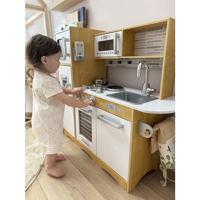 Cocina de juguete de madera con luces LED Mamabrum para niños, 93x30x83 cm - con nevera, microondas, vitrocerámica, utensilios y delantal - para niños de 3 años en adelante