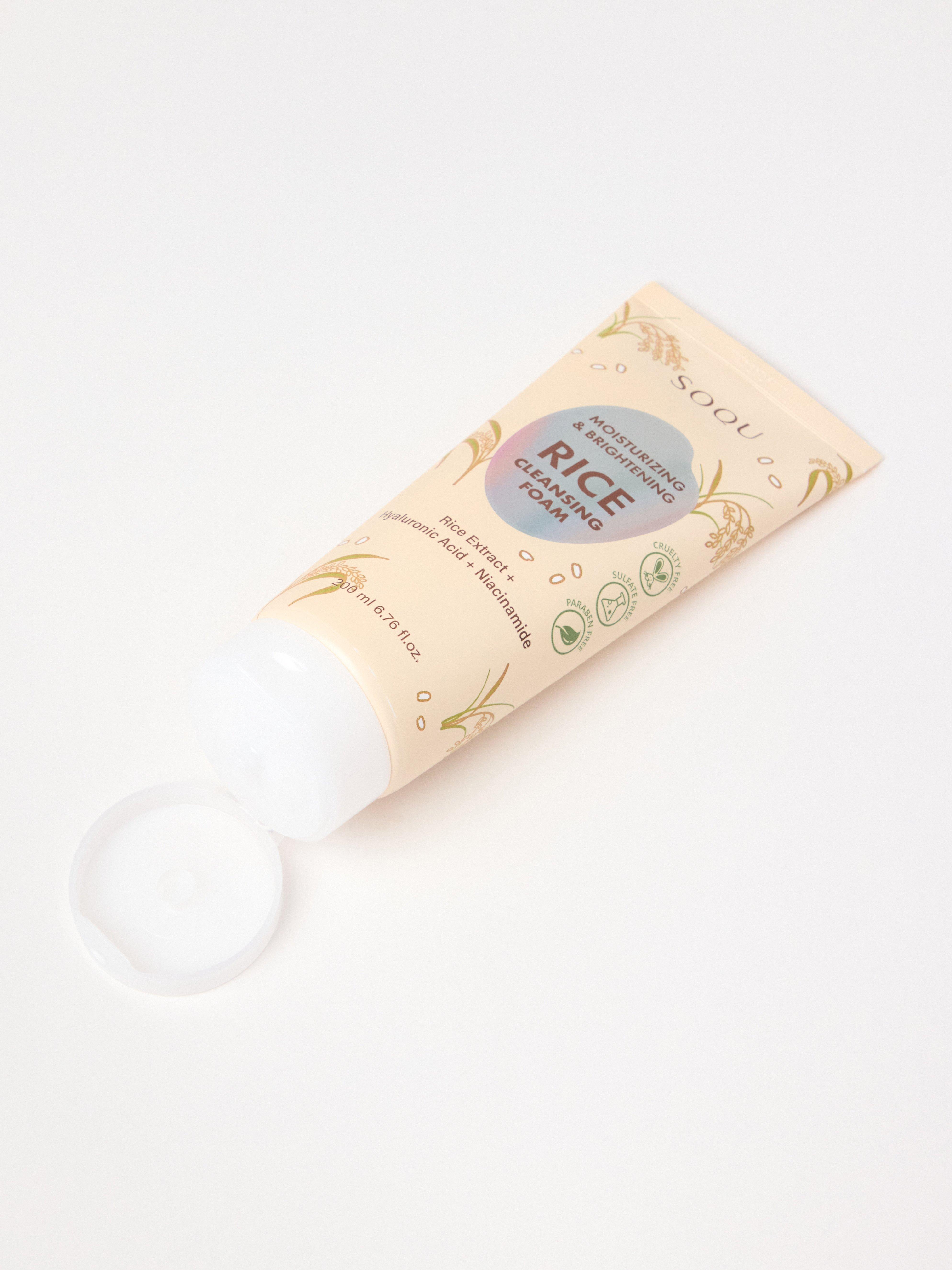 Espuma de limpeza facial de arroz SOQU sem cor