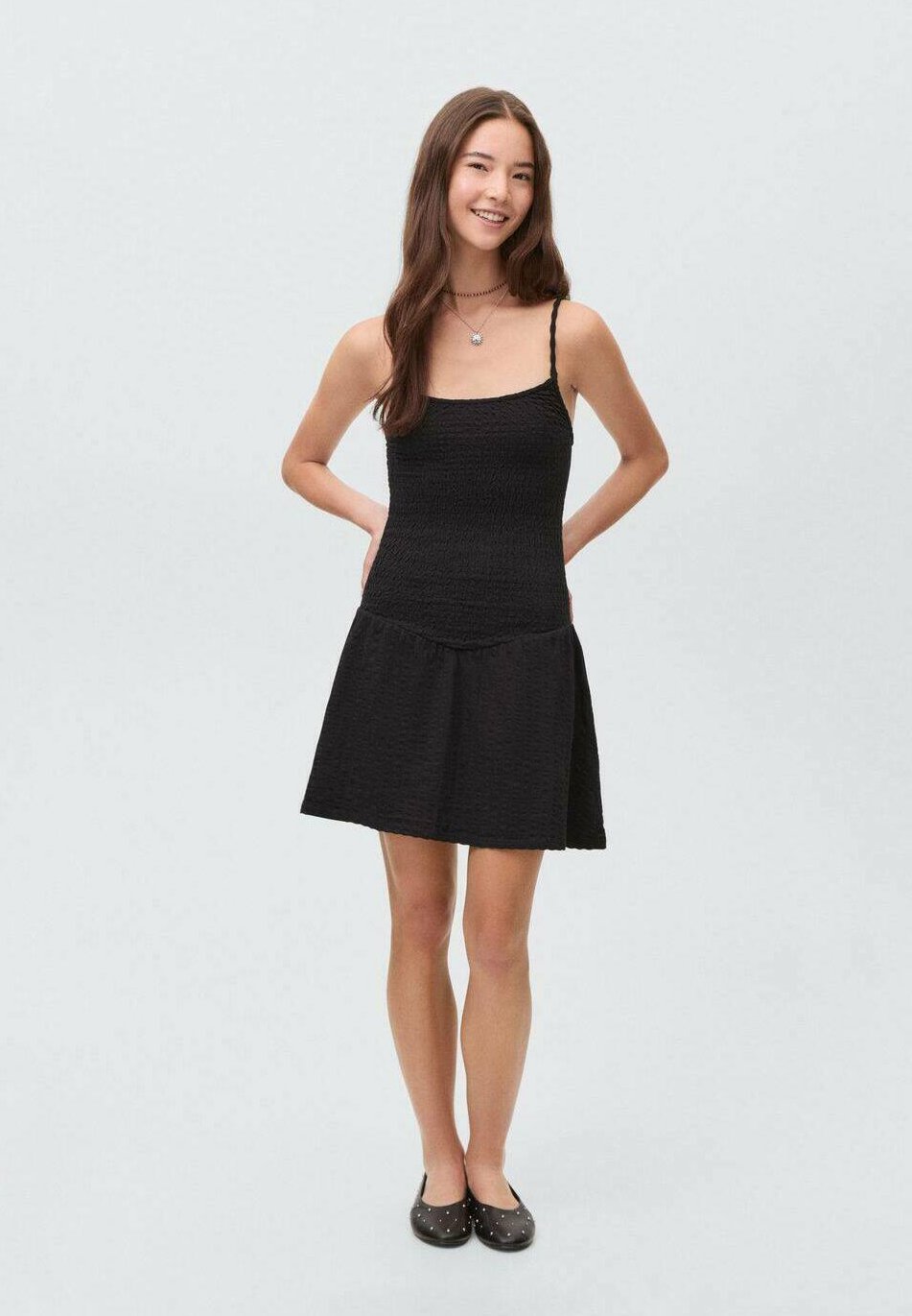 Robe de jour Mango Kids à bretelles et détails froncés - Noire