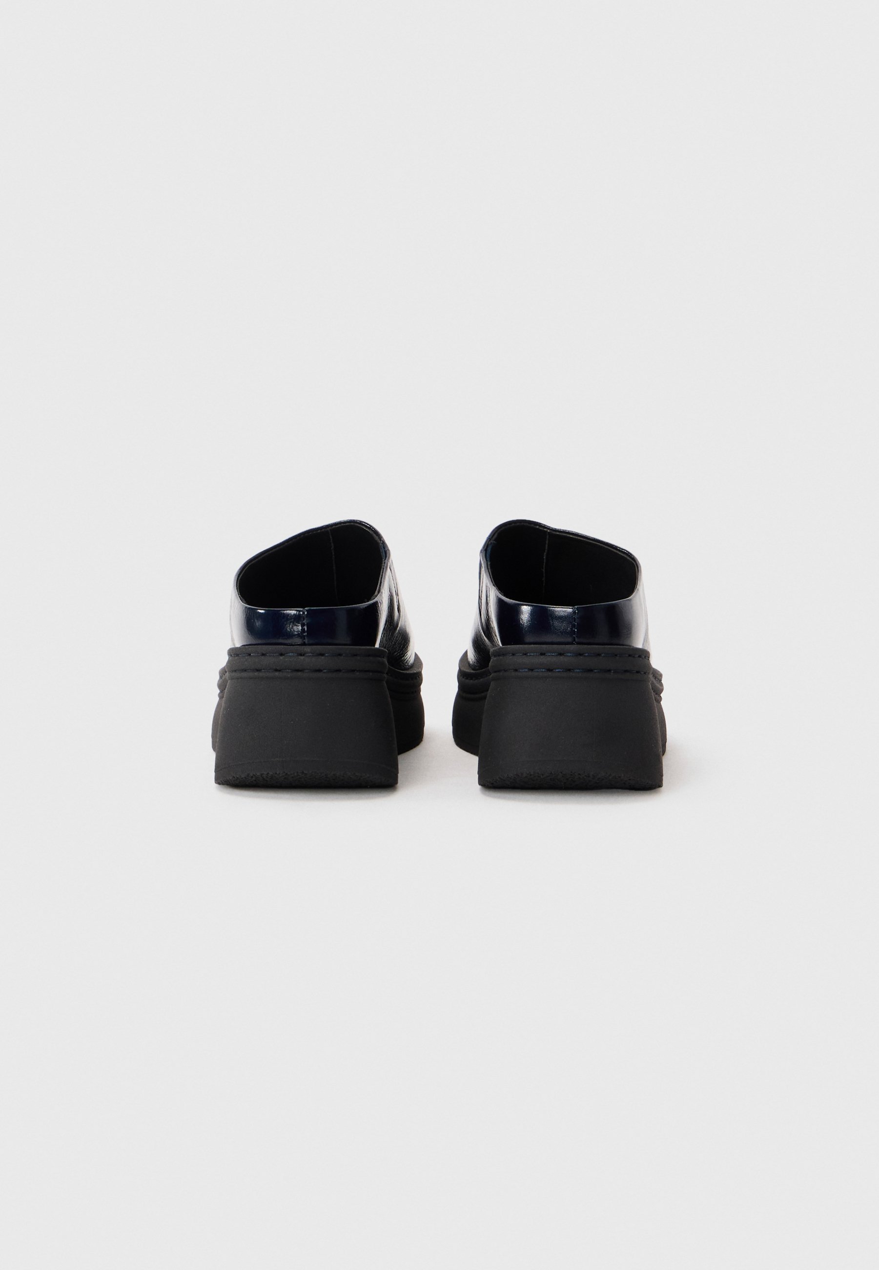 MR CHRISTI - Mules - bleu foncé
