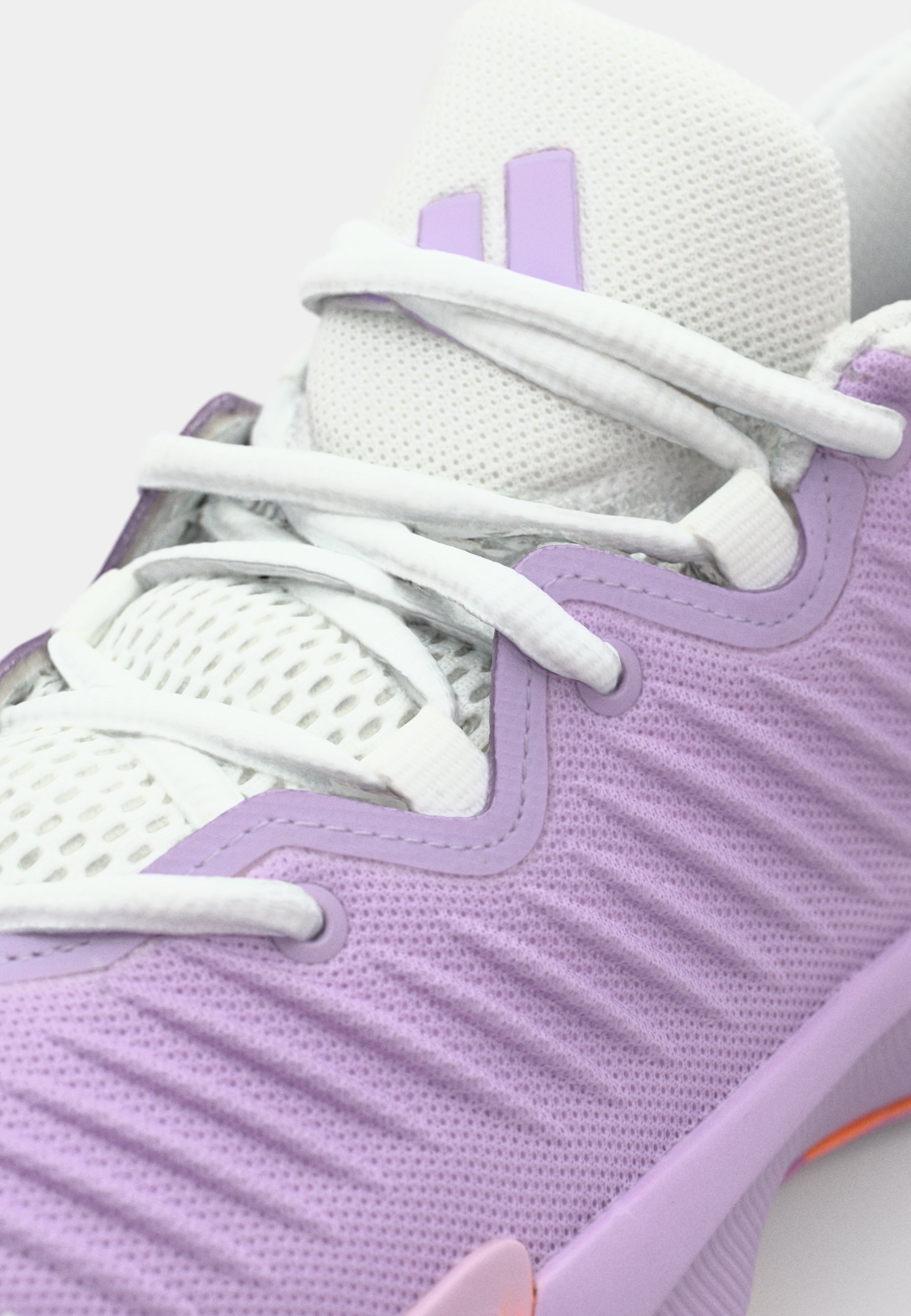 adidas Performance INITIATION - Chaussures de basketball - prune poudré/blanc/violet d'occasion