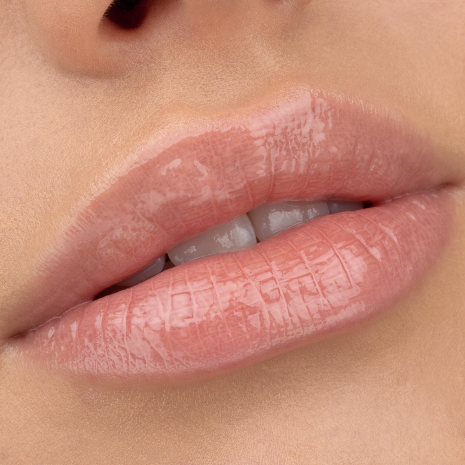 Essence extreme shine volume lipgloss