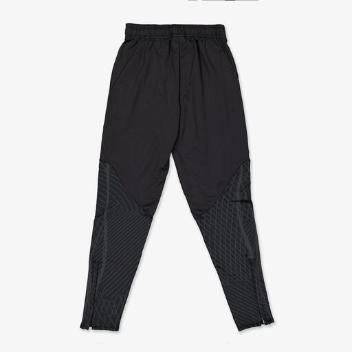  Nike Strike