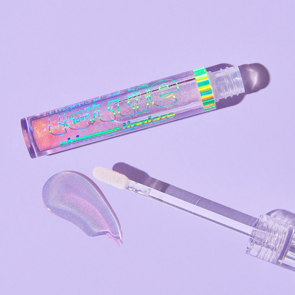 Brillo labial con brillo de Lottie London - Siéntete orgullosa
