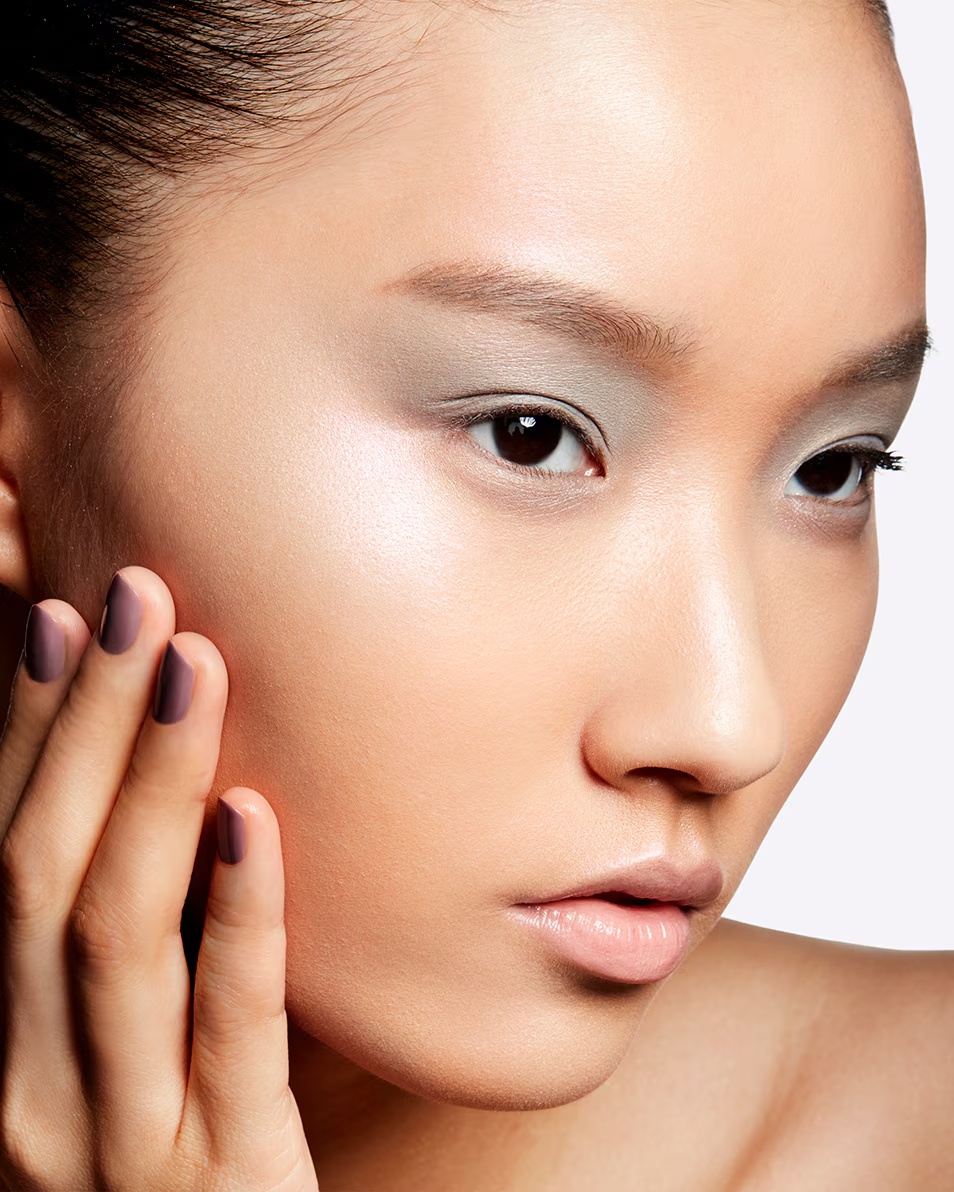 MAC EXTRA DIMENSION SKINFINISH HIGHLIGTER ΥΓΡΟ HIGHLIGTER ΣΕ ΠΟΥΔΡΑ - 10 ΩΡΕΣ ΔΙΑΡΚΕΙΑΣ - ΕΥΦΛΕΚΤΟ