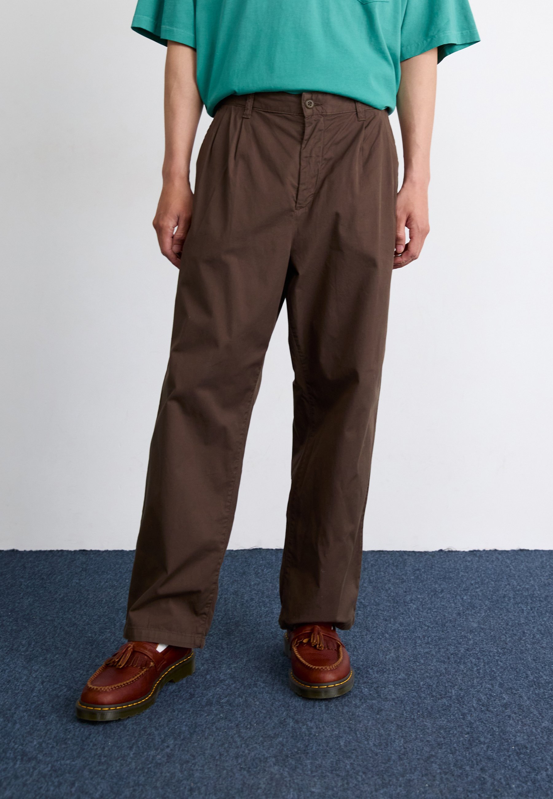 Carhartt WIP EVAN PANT - Broek - vitola kledingstuk geverfd