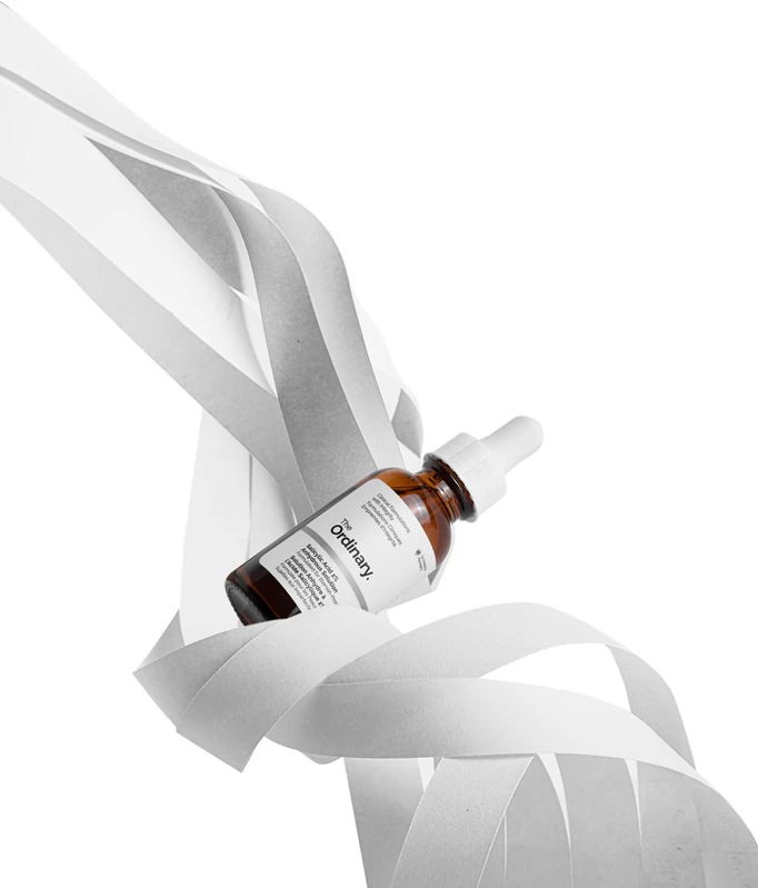 sérum facial The Ordinary com ácido salicílico a 2% (solução anidra) uniformiza o tom da pele.