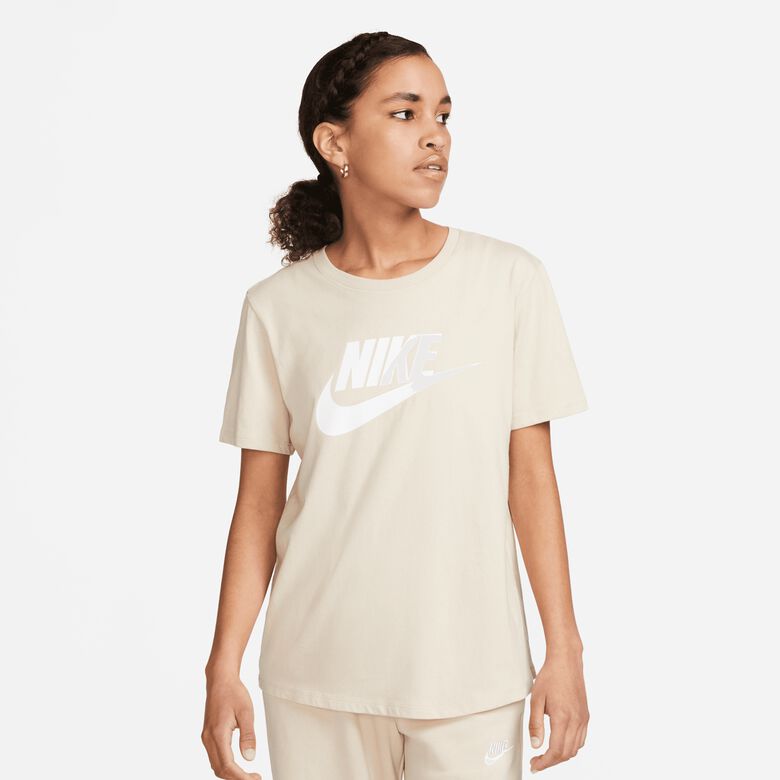 Camiseta con logo de Sportswear Essentials