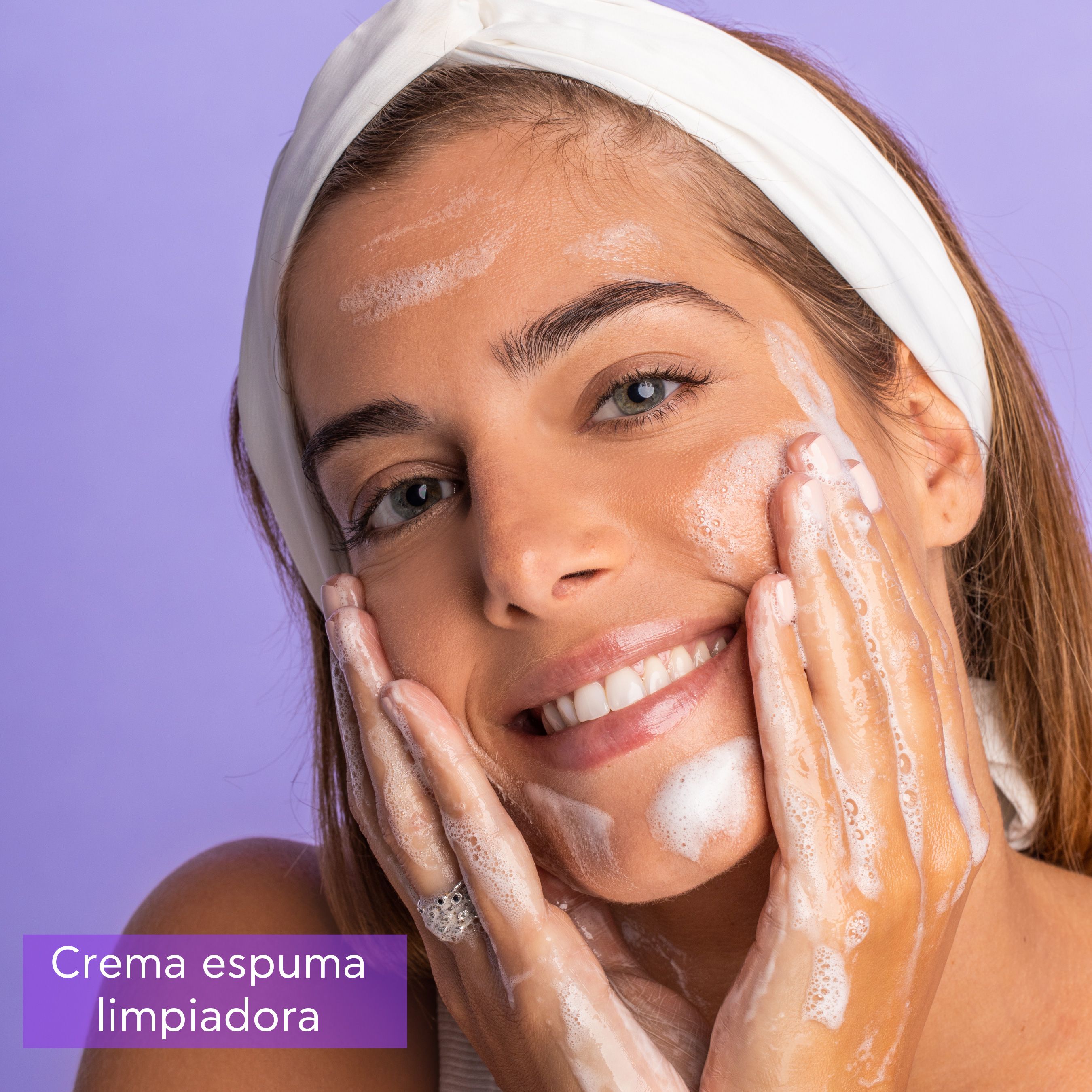 Olīvu un lavandas sejas tīrīšanas putas Sejas kosmētika no aptiekas