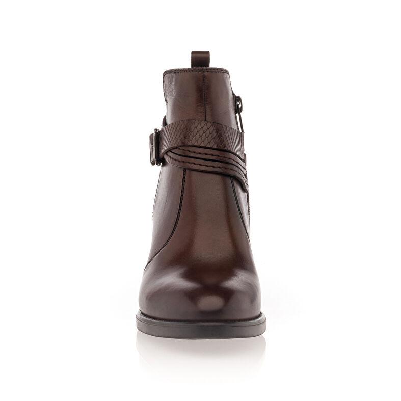 Braune Damenstiefel / Stiefeletten