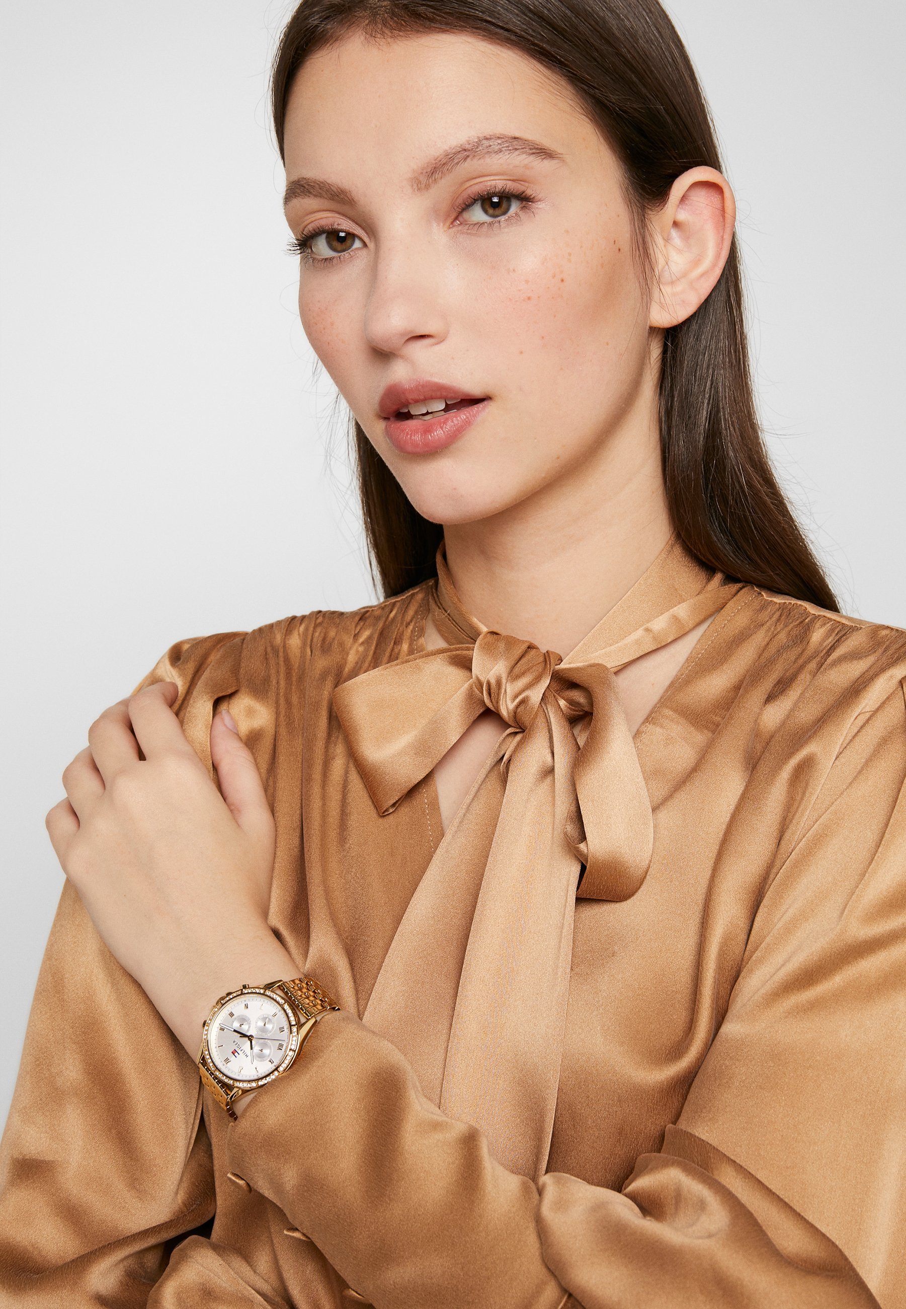 Tommy Hilfiger ARI - Horloge - goudkleurig