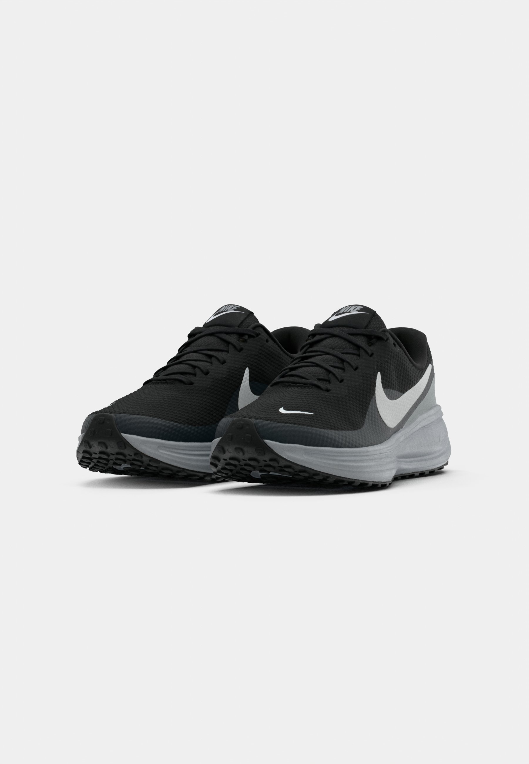 Nike Performance REVOLUTION 8 - Scarpe da corsa su strada - nero/bianco Summit/antracite/grigio fumo chiaro