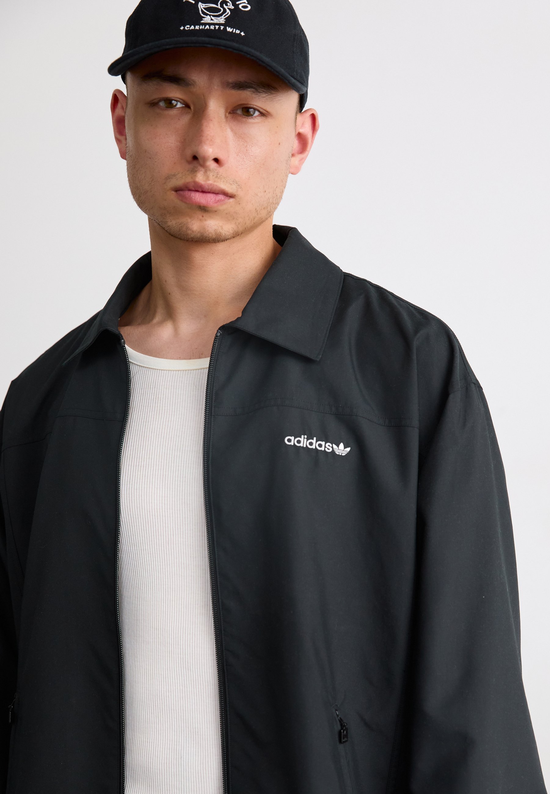 adidas Originalsi üleminekujakid