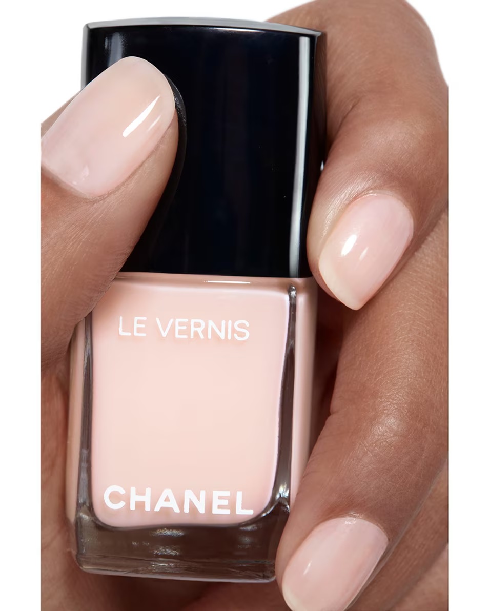 CHANEL LE VERNIS DUGOTRAJNI LAK ZA NOKTE
