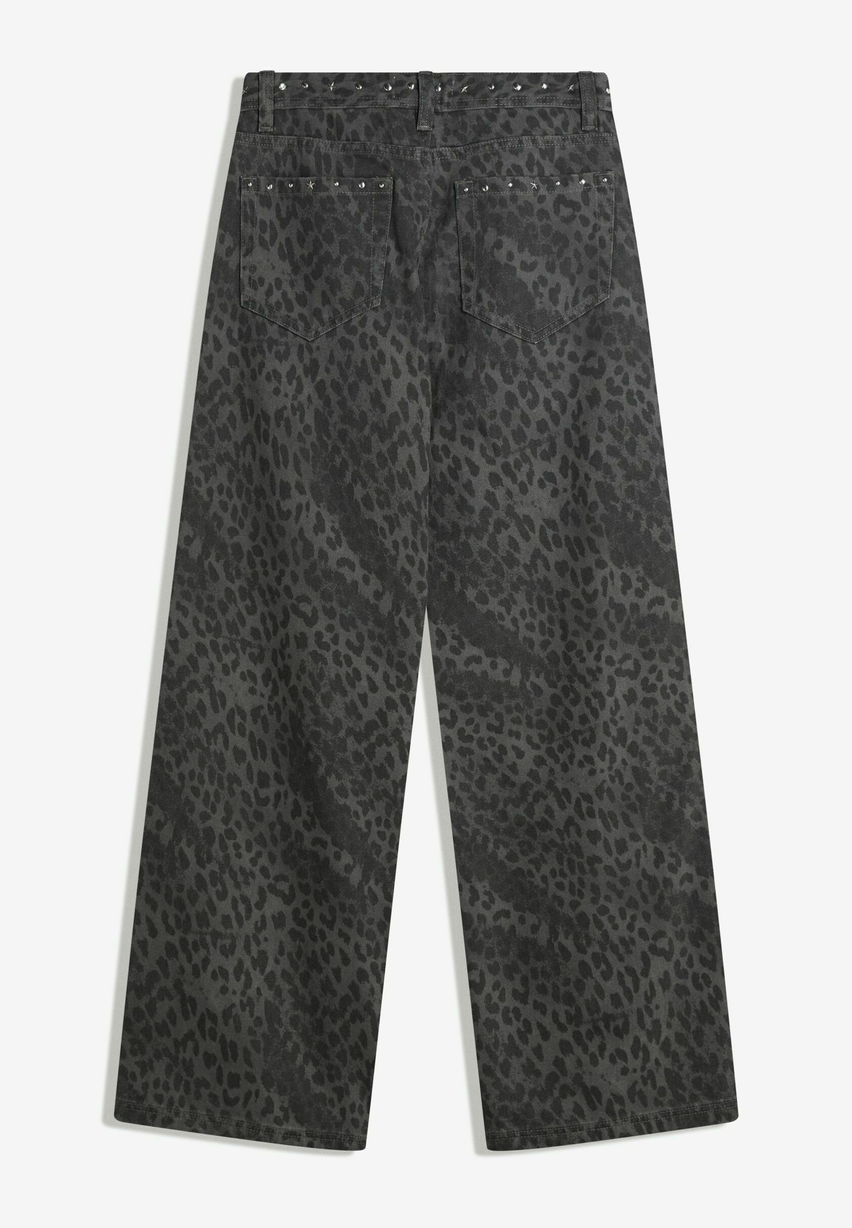 Bershka WITH STUDS - Losse jeans - blauwgrijs