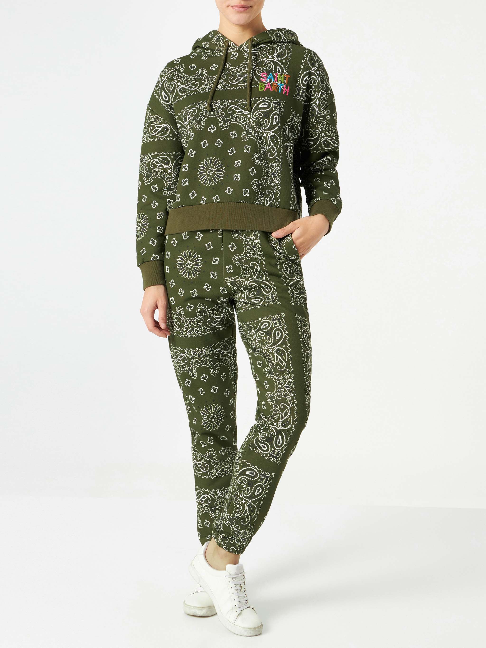 Dame joggingbukser med grønt bandana-print