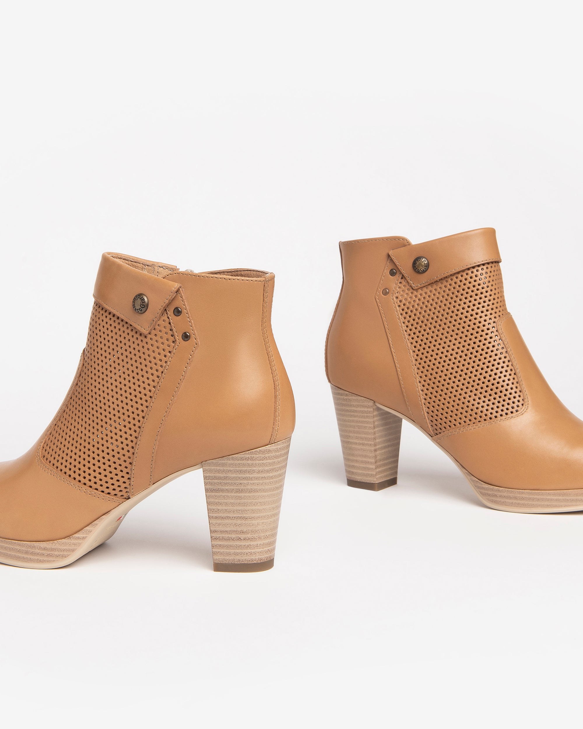  Naisten nahkaiset nilkkurit