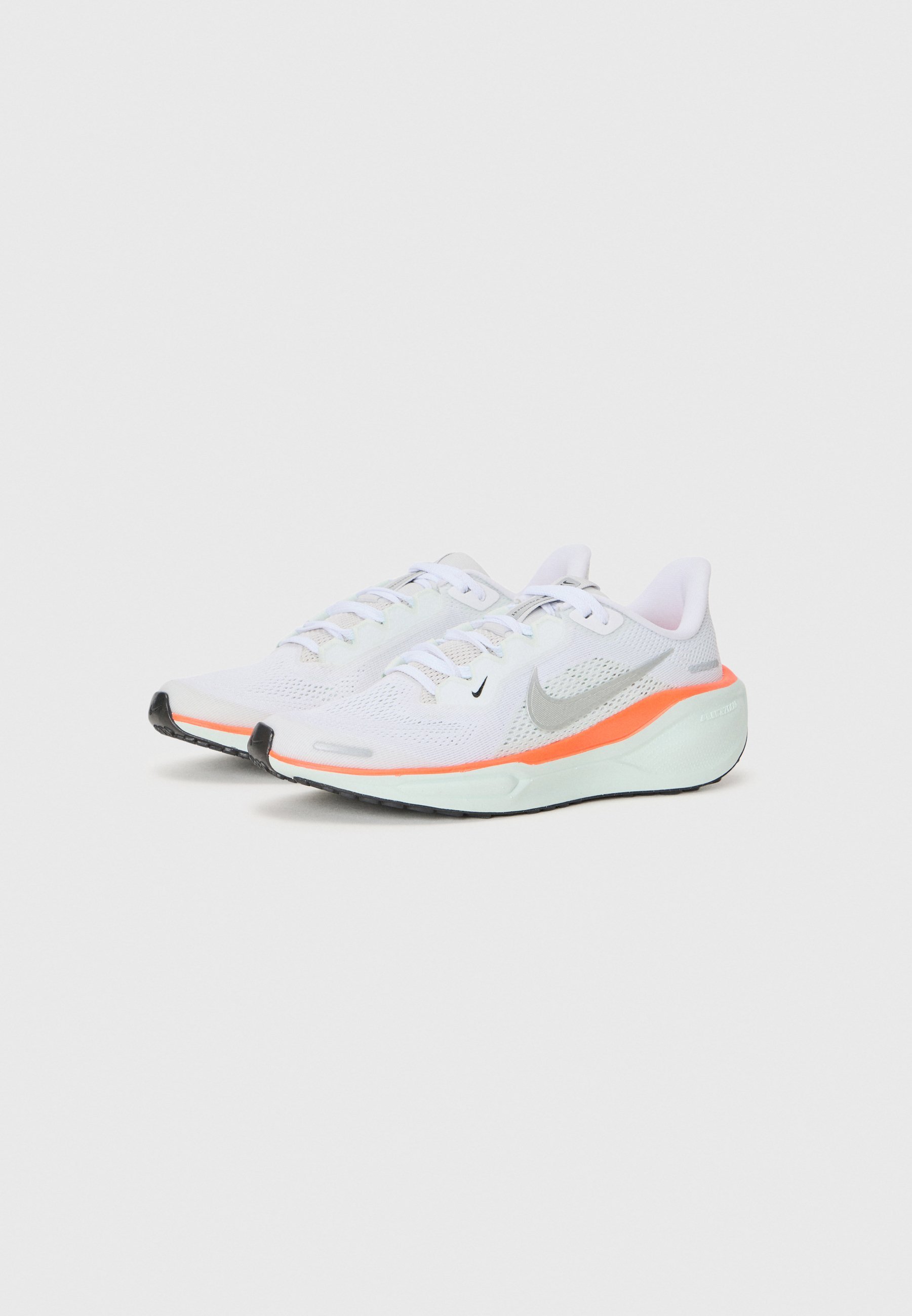 Nike Performance AIR ZOOM PEGASUS 41 UNISEX - Běžecké boty na silnici - bílá/kovová/stříbrná/mírně zelená/jasně karmínová