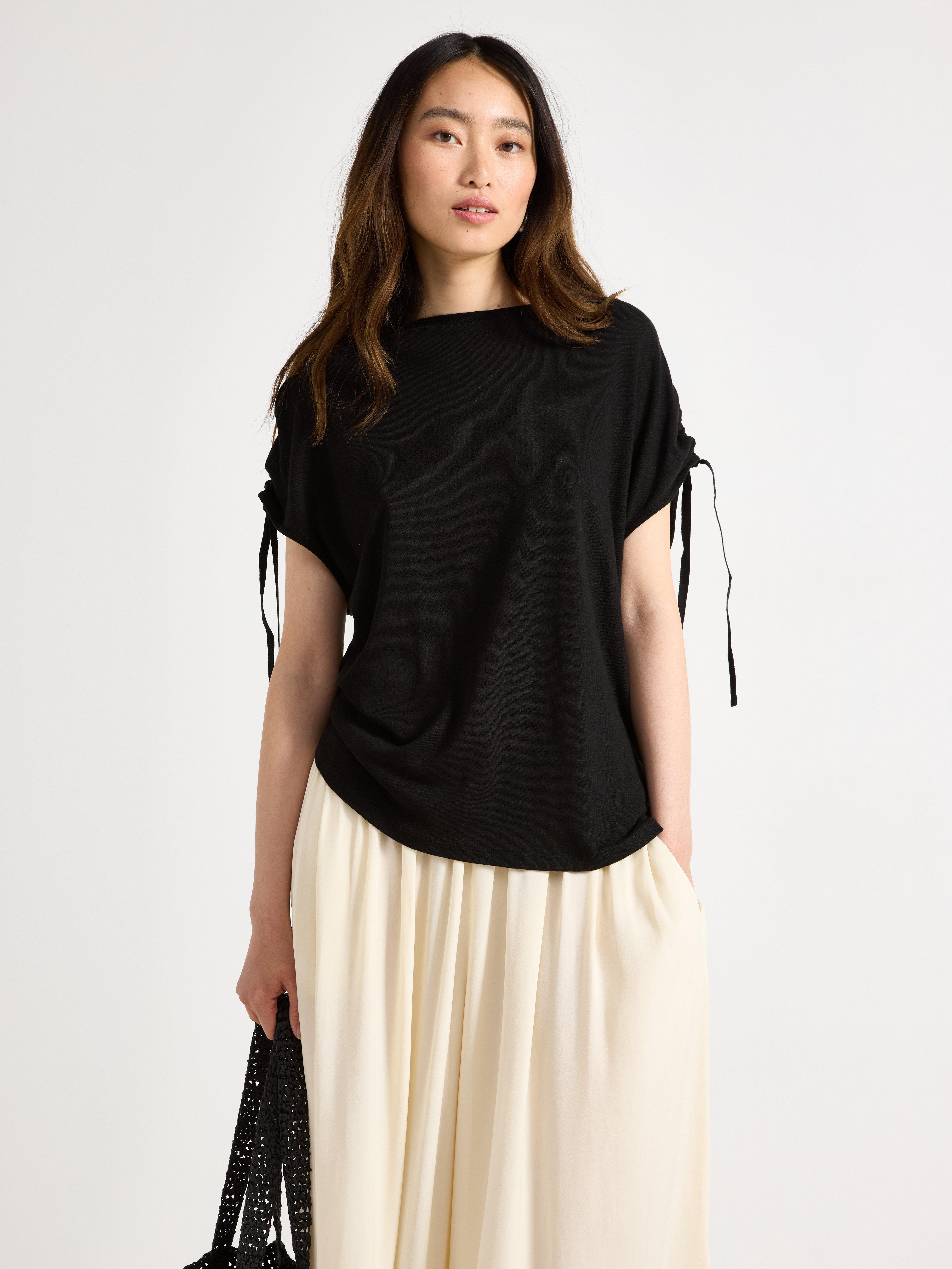Top de mezcla de lino negro