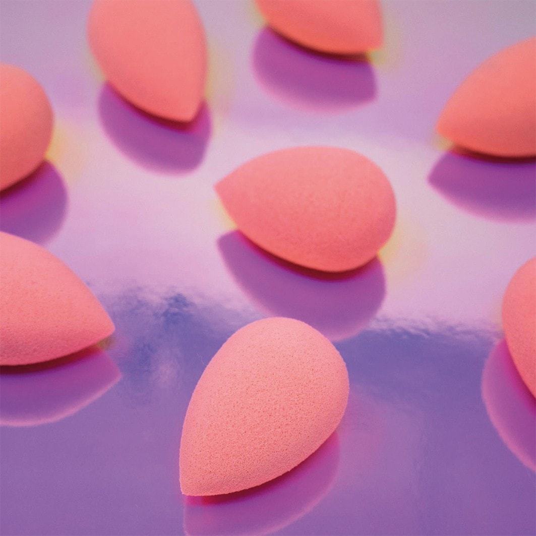 Beautyblender spužva za šminku Beauty Blusher Cheeky srednje veličine - 1 komad