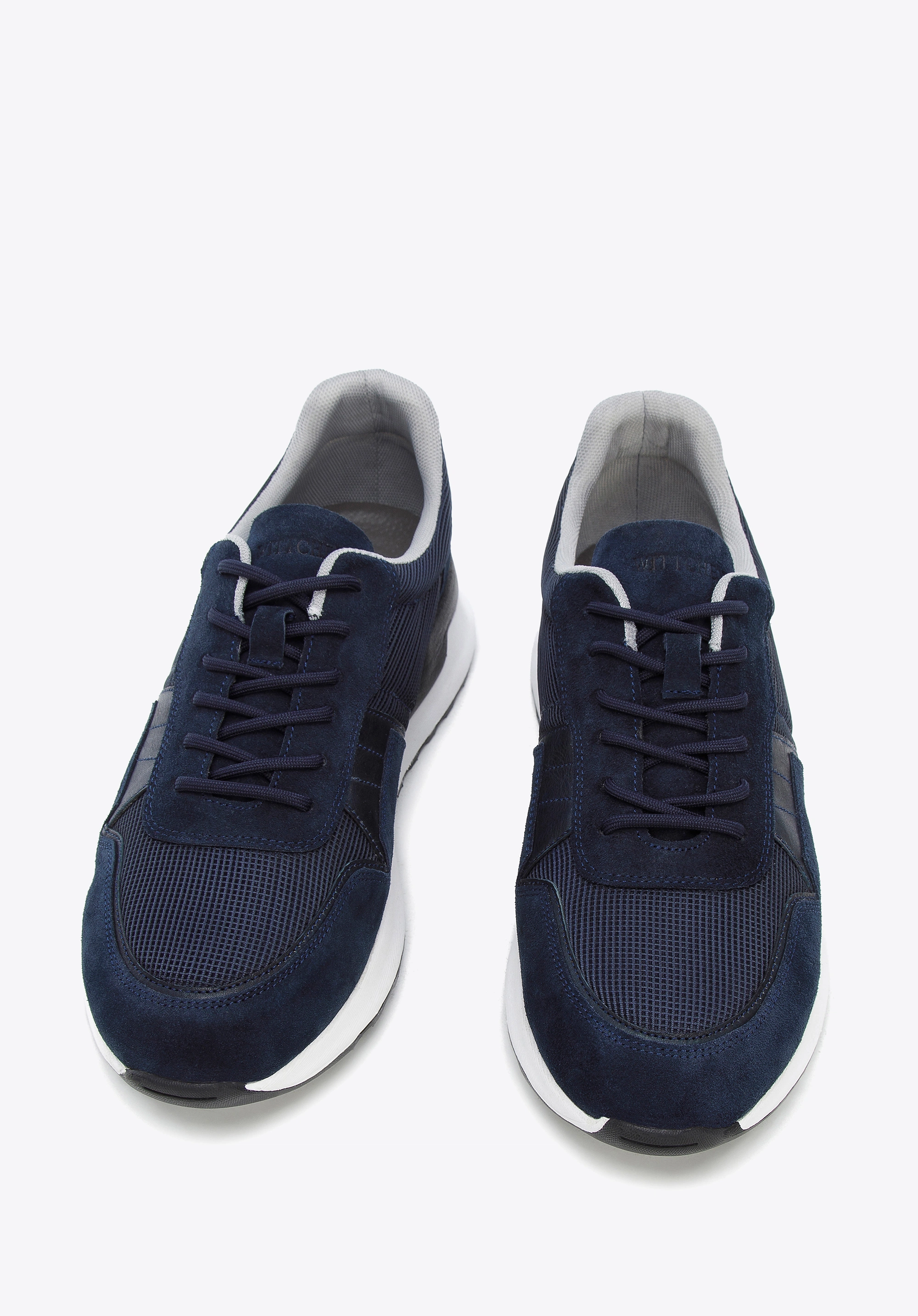 Męskie sneakersy zamszowe z elastycznymi wstawkami granatowe