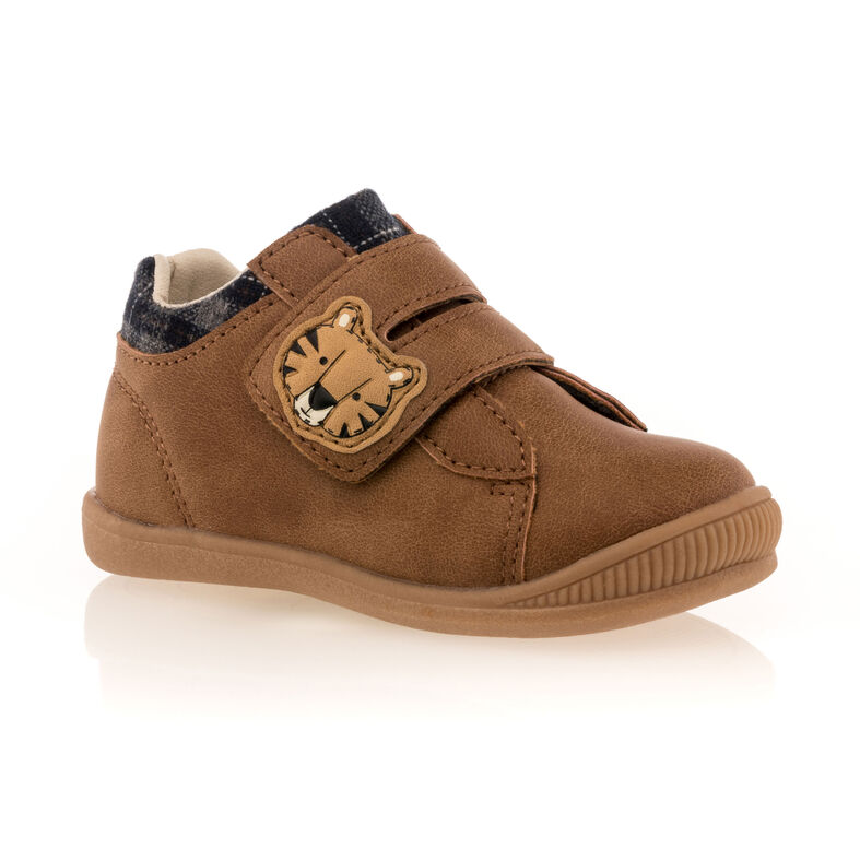 Brune basketballer / joggesko babygutt
