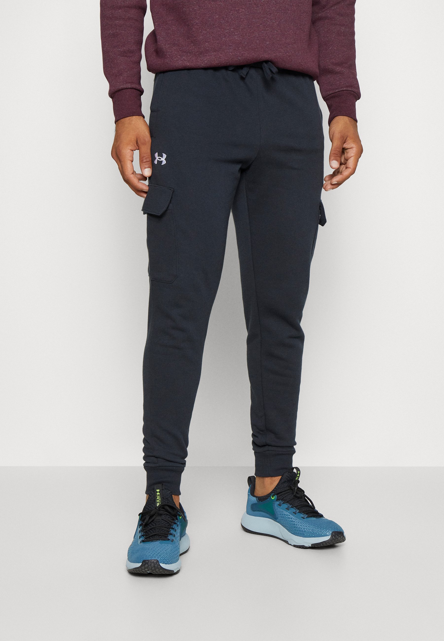 Pantaloni da tuta Under Armour RIVAL FLEECE - nero/bianco