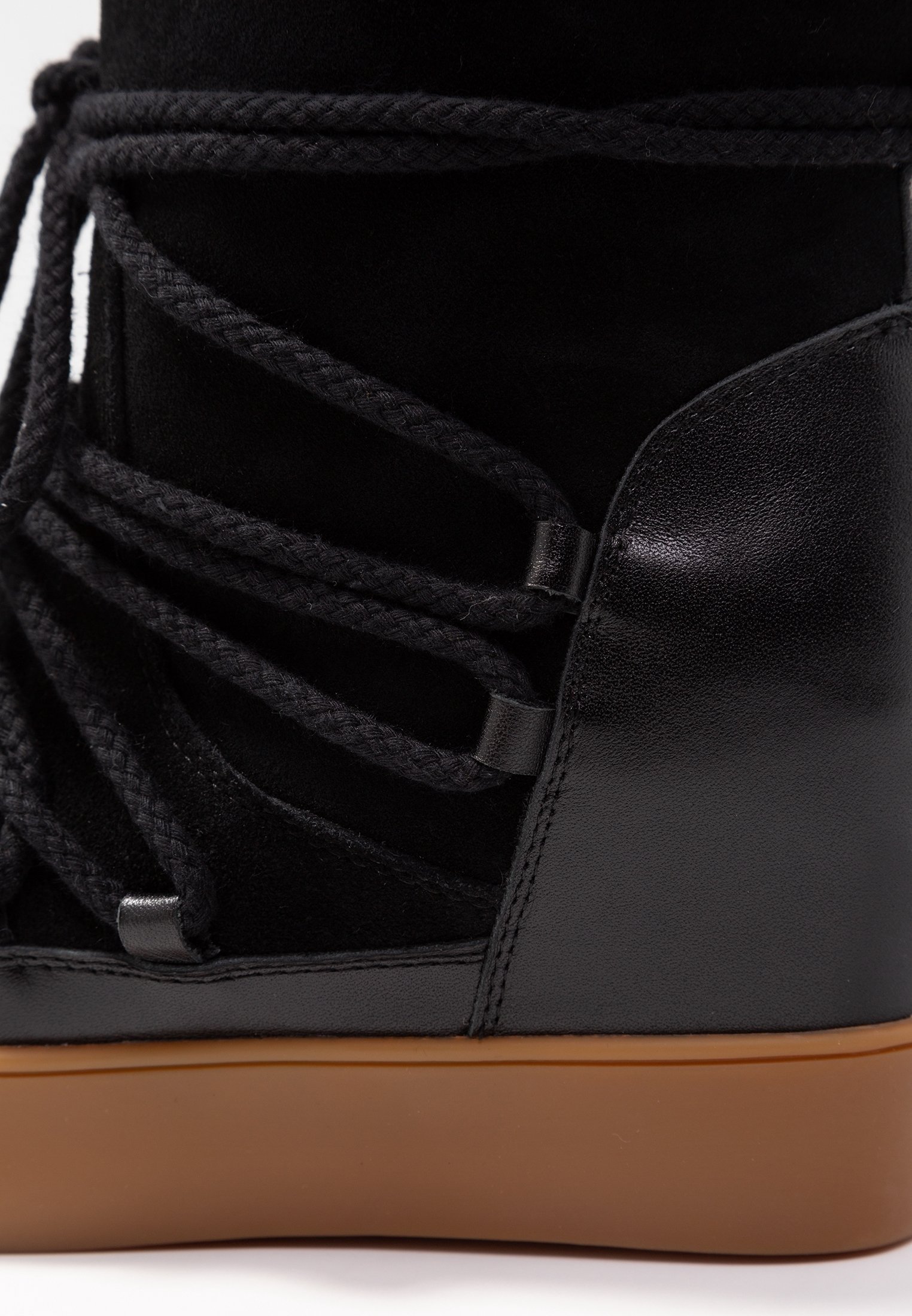 Shoe The Bear Wedge Enkellaarsjes - zwart