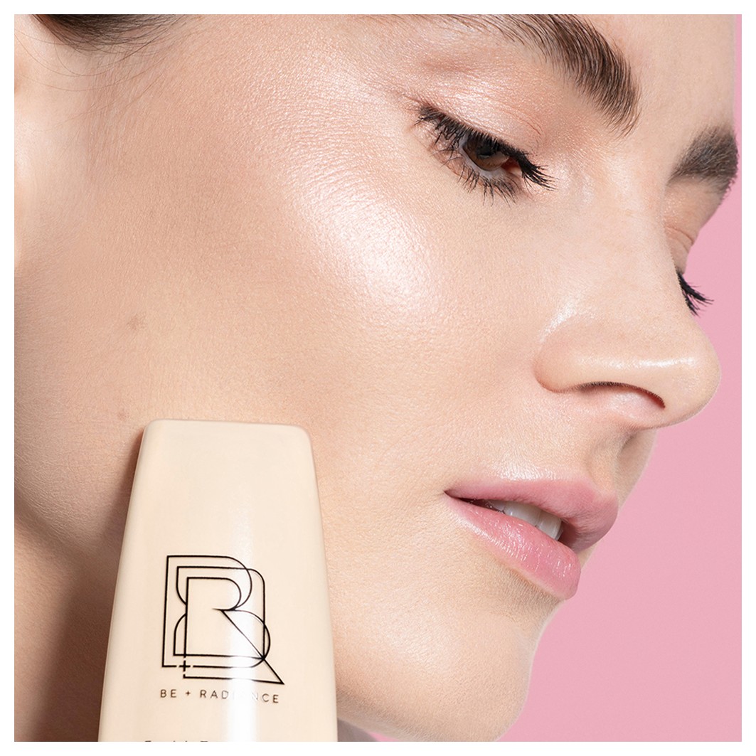 BE + Radiance Fond de Teint Matifiant à l'Eau de Concombre N°08
