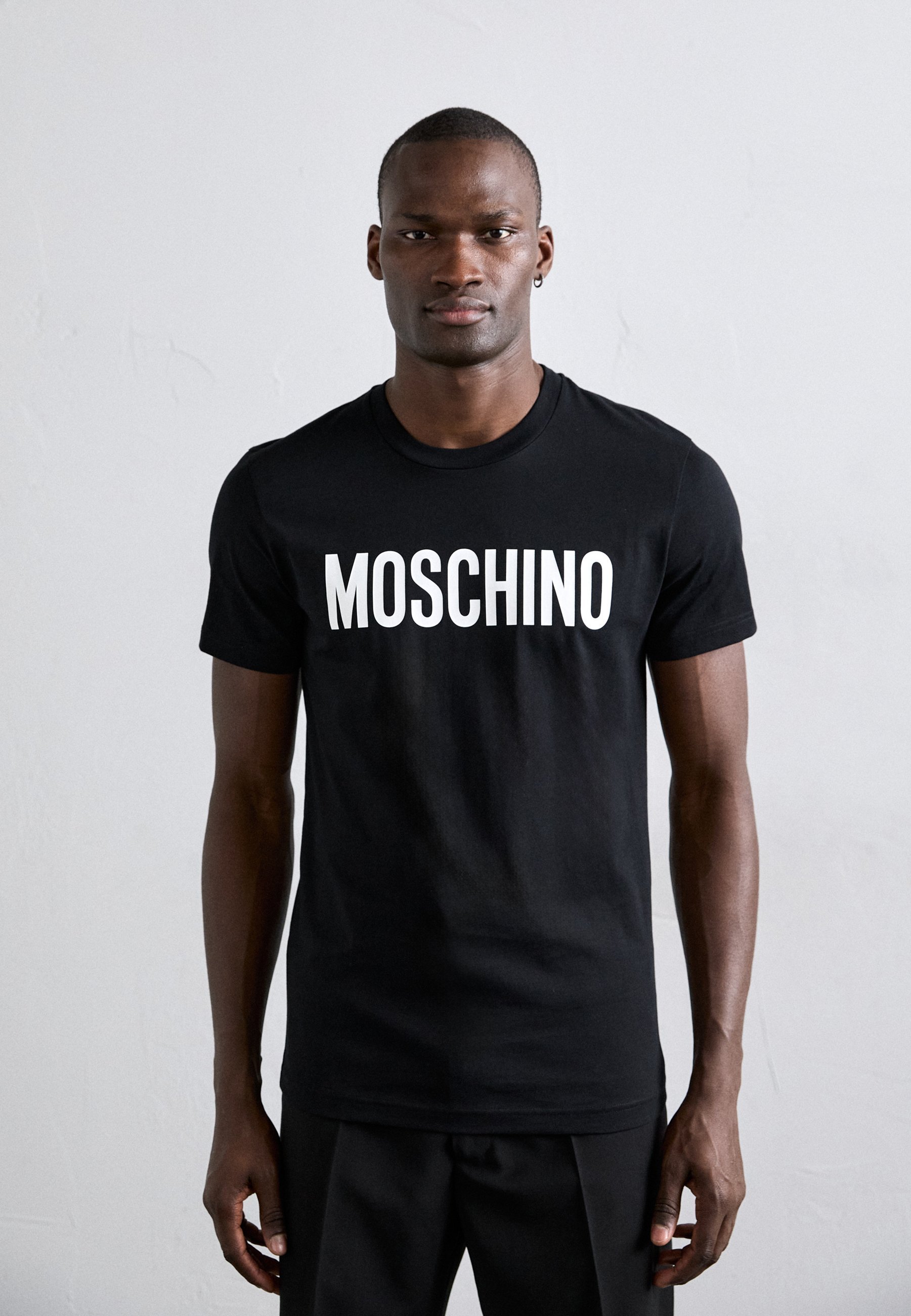 MOSCHINO INSTITUTIONAL - Triko s potiskem - multi black