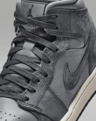 Air Jordan 1 Mid SE Women's Shoes