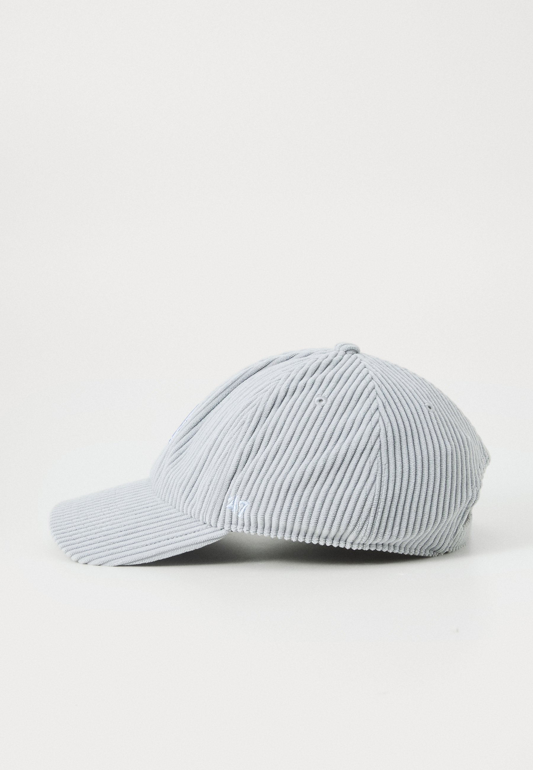 '47 Caps