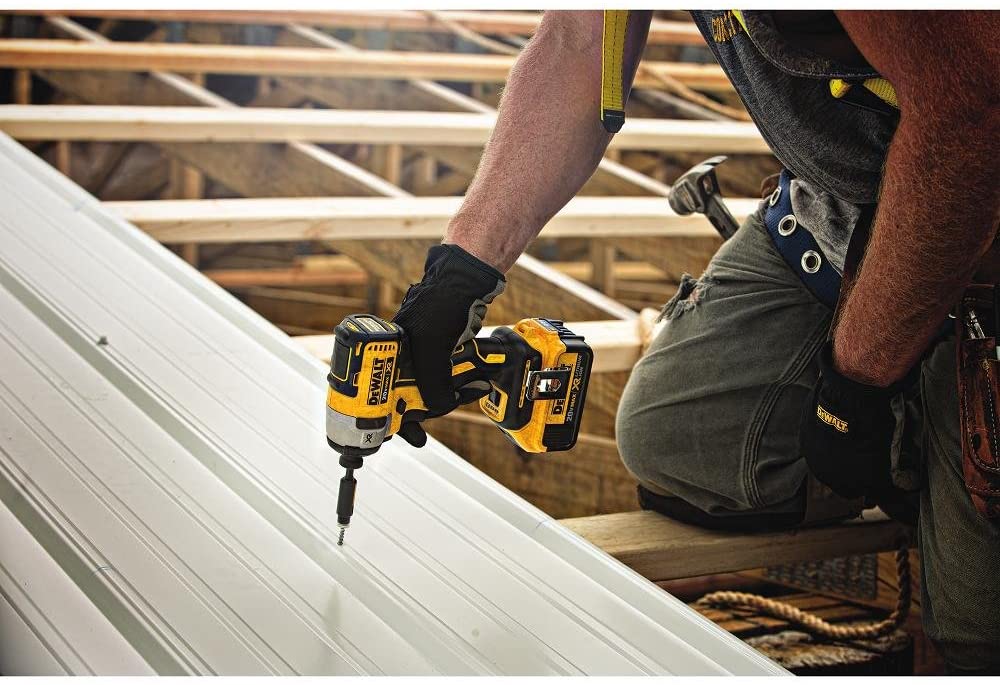 Kit de parafusadeira de impacto e drywall DEWALT 20V MAX XR, 2,0A (DCK267D2)