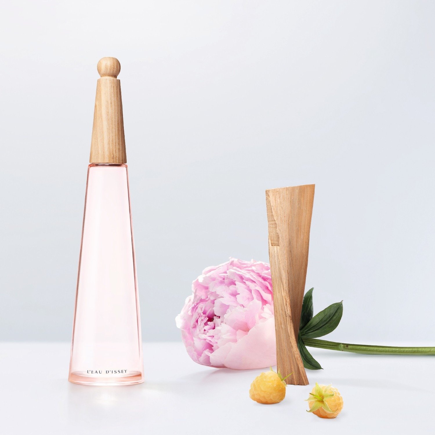 Issey Miyake tualetes ūdens L'Eau d'Issey Pivoine Intense tualetes ūdens - 50 ml
