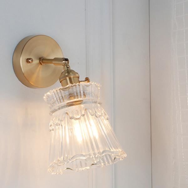 Applique d'intérieur, applique murale en verre laiton dans le vestiaire de la salle de bain, avec ampoule LED de 4 watts.