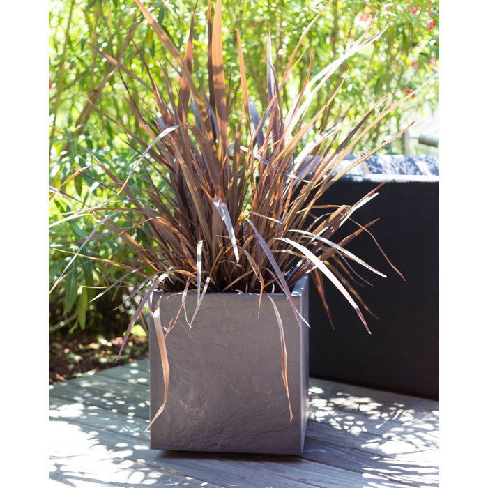 Quadratischer Blumentopf 40 cm – EDA – Volcania – 31 l – Für drinnen und draußen – Steindekor – 39,5 x 39,5 x 43,5 cm (H) – Anthrazitgrau