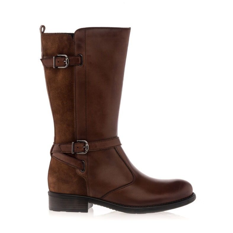Botas marrones para niña