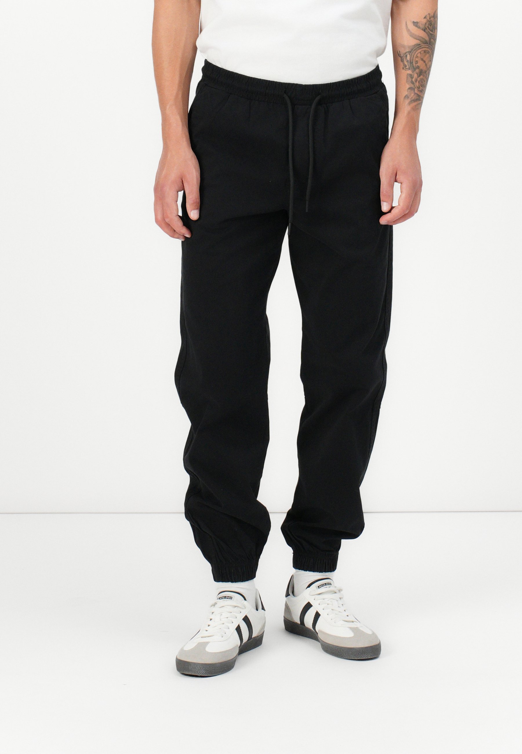 Jack & Jones JPSTKANE TROY JOGGINGBROEK MET OMSLAG - Broek - zwart