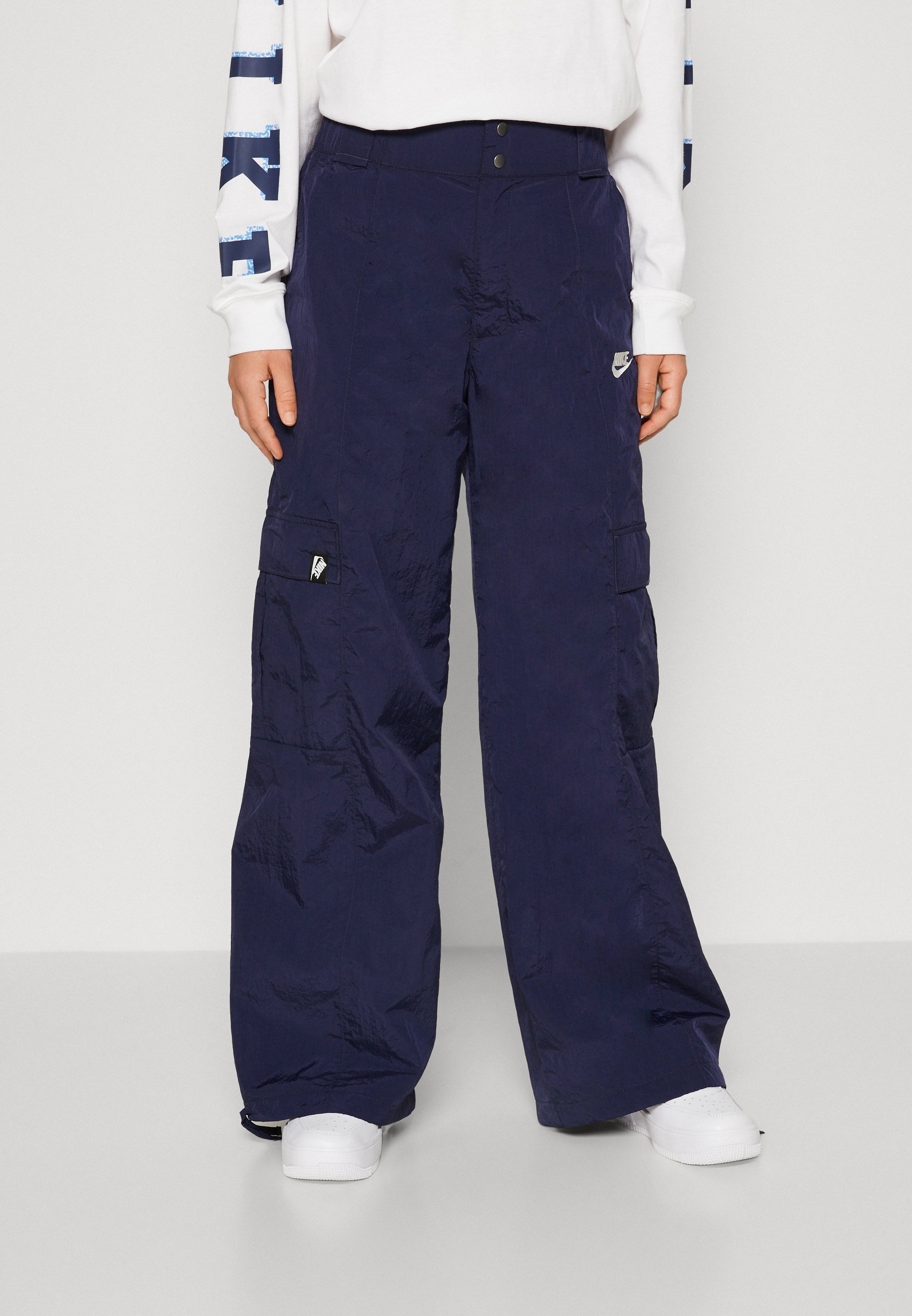 Nike Sportswear Cargo -housut - tummansininen