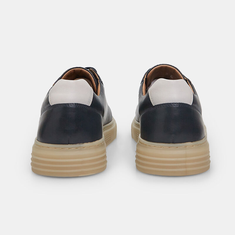 BATA herensneaker van leer