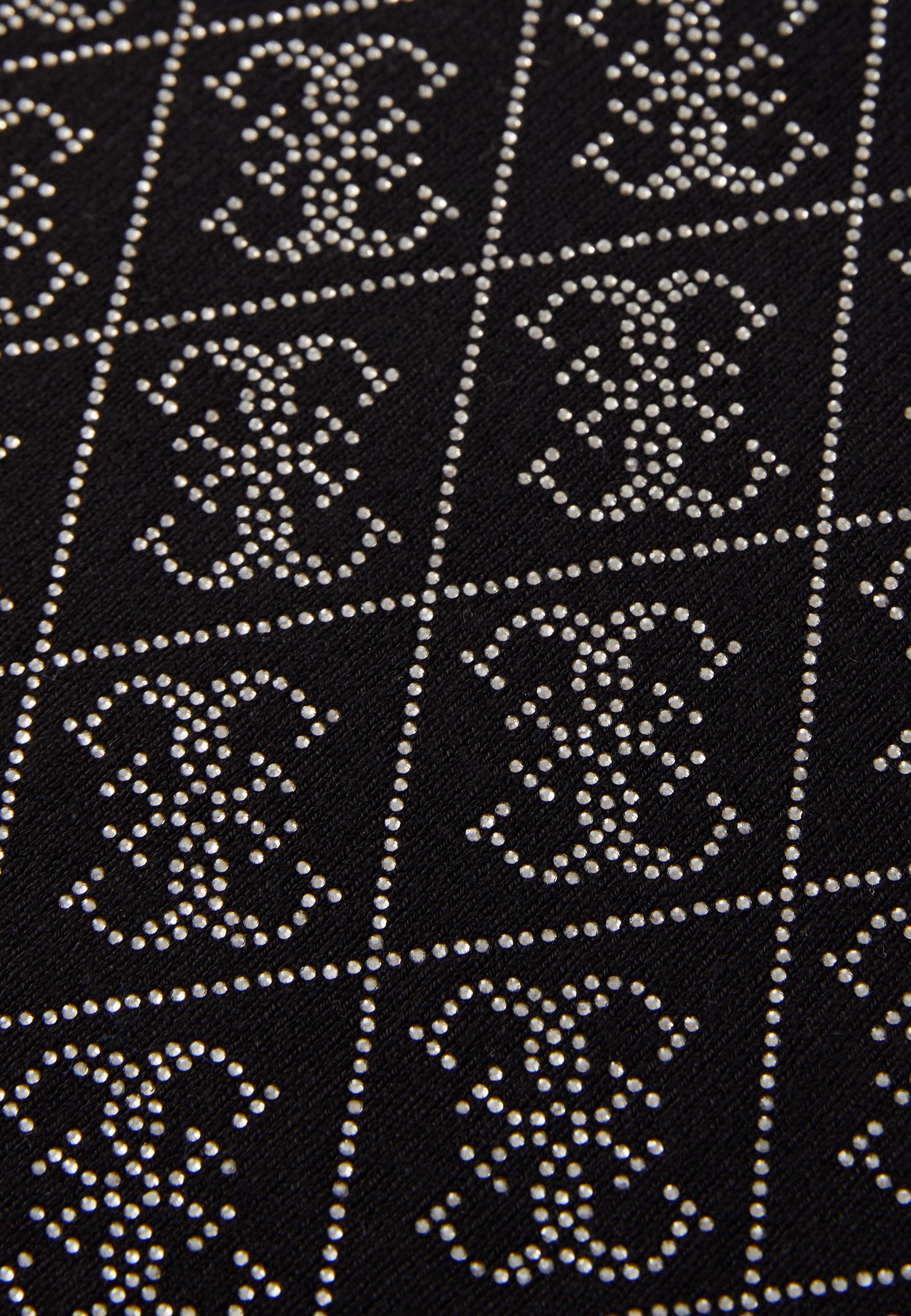 Guess NORA SCARF - Sjaal - gitzwart