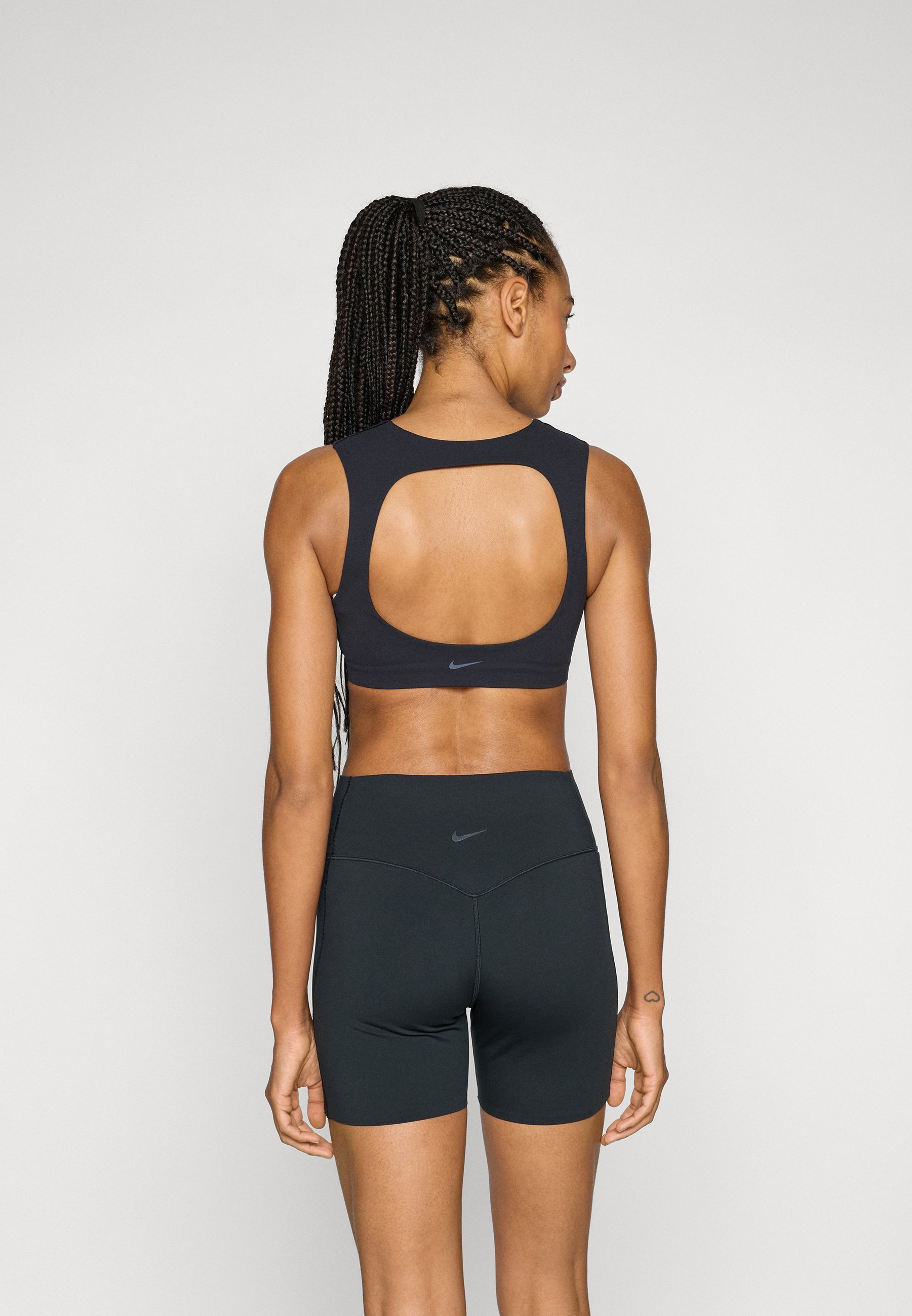 Nike Performance ZENVY BRA – Biustonosz sportowy zapewniający lekkie wsparcie – czarny/chłodna szarość